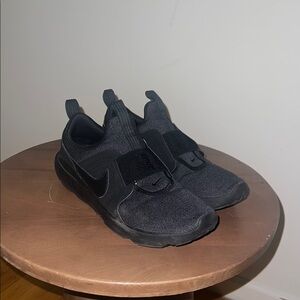 Nike Black Sneakers Slip-On Casual